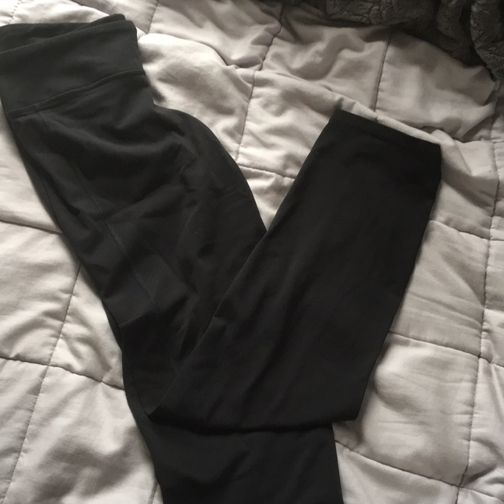 Plain black leggings